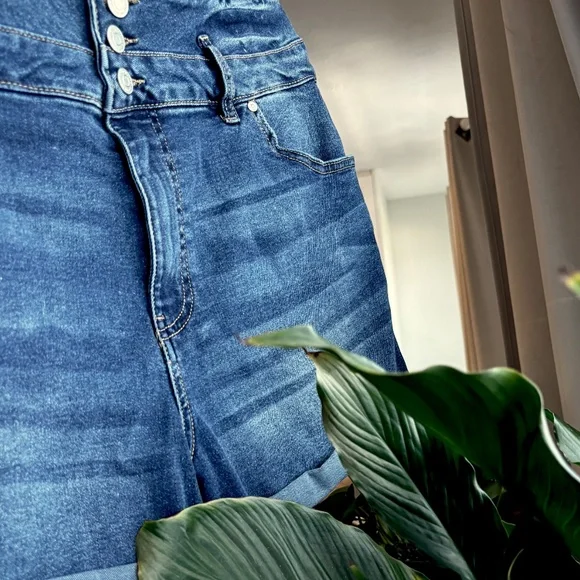 Ibiza Dark Wash Push Up Denim Short Jeans – Vintage Blue – US 13 - Picture 11 of 11